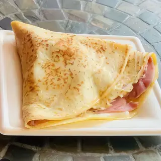 Crêpe huevo/queso (Egg and cheese)