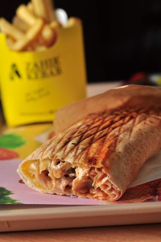 Zahir Rollo Com Queijo