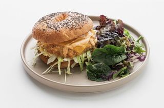 Бейгл с курицей