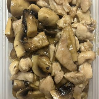 Pollo Con Champiñones