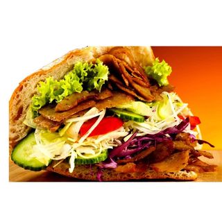 Kebab w bułce samo mięso Super Mega