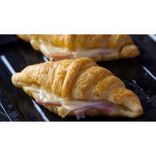 Croissant de jamón y queso
