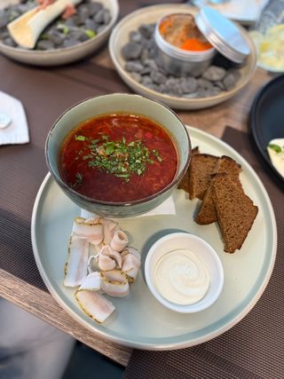 Український борщ з качкою