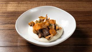 Яловичина по-бургундськи