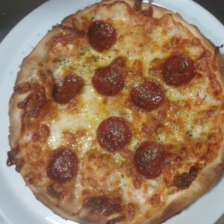 Pizza Pepperoni (Pequeña)