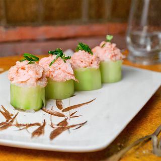 Gunkan Pepino - 4 peças