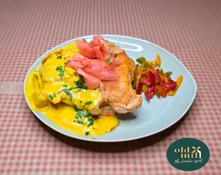 Cotlet porc sos Curry si legume..