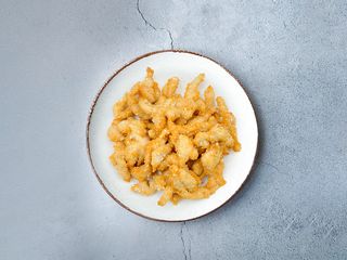 Tiras De Pollo Frito Con Sésamo