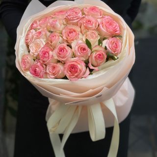 23 троянди Джумілія