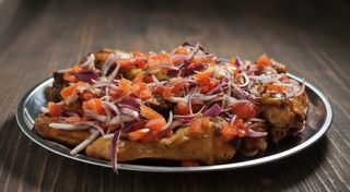 ½ Poulet Braisé & Accompagnement