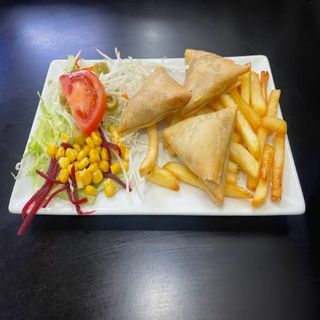 Samosa + Patatas Fritas