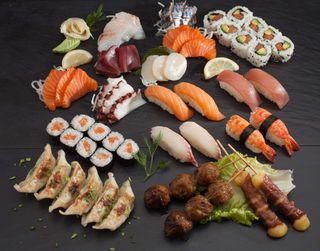 Assortiment Mixte De 21 Pièces Sushi +Soupe Royal