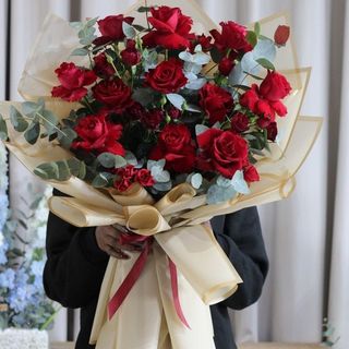 Buchet 17 trandafiri rosii