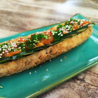 Sushi Dog z tatarem z łososia