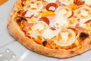 Pizza à Moda da Casa Média