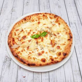 Pizza De Cuatro Formagi (33 Cm.)