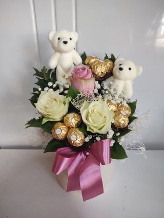 3 ruže, medvedići i Ferrero