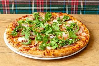 33. Pizza Parma 32cm