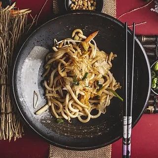 Yaki Udon con frutti di mare