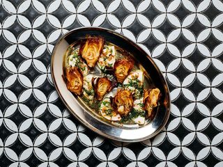 Mozzarella ze smażonymi karczochami