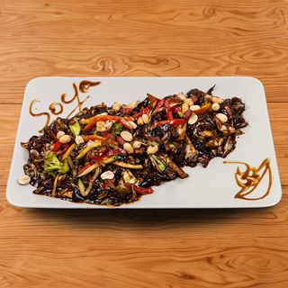 Svinjetina u sosu od čilija i belog luka