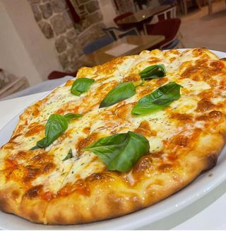 Pizza Margherita  400g