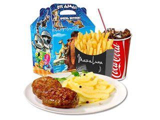 Котлеты с пюре + фри + напиток на выбор + маленькая игрушка (420г)
