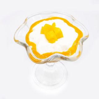 Requesón Casero Con Miel Y Coulis De Manzana