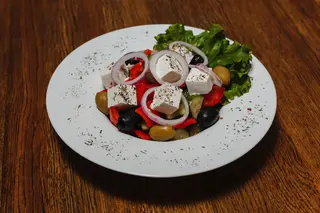 Греческий салат/ Salata greceasca
