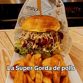 Hamburguesa La Súper Gorda de pollo 