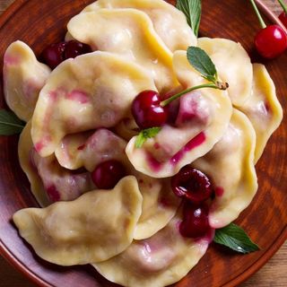 Вареники вишня (270г)