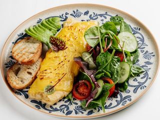 Омлет з сиром Чеддер та Авокадо (260г)