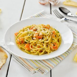 Paste cu creveți și sos picant