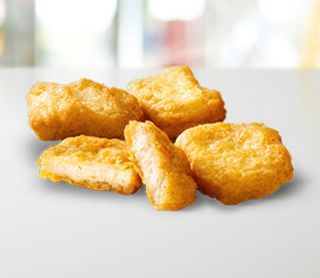 Chicken nuggets  con patatine fritte