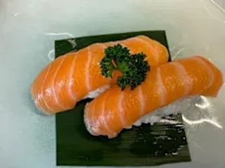 Nigiri di salmone 2 pezzi