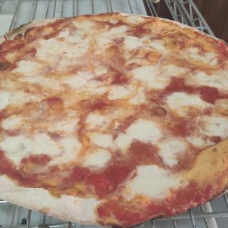 Pizza Margherita con bufala