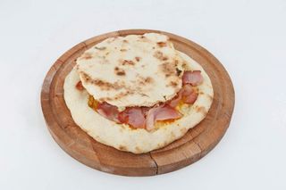 Komplet lepinja sa pršutom