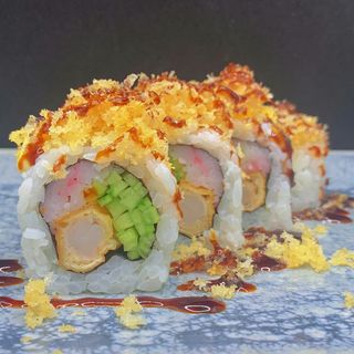 Dancing dragón roll