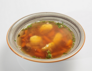 Bistra domaća kokošija supa