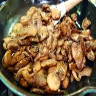 222. Pollo Con Champiñones