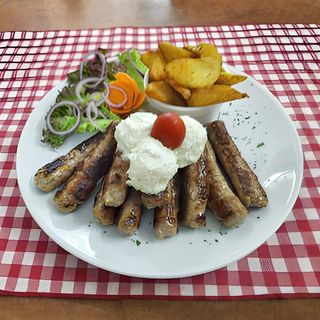 Ćevapi 10 komada sa pomfritom