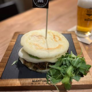 Arepa De Asado Negro