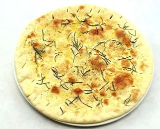 Focaccia z czosnkiem i oliwą