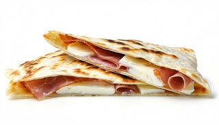 Piadina con prosciutto crudo e mozzarella