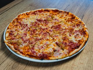 PIZZA BEICON Y CEBOLLA
