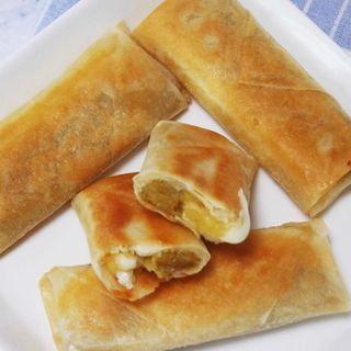 A3. Rollo De Queso (4 Uds.) 奶酪卷