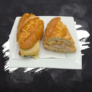 Bocadillo Caliente De Lomo Queso