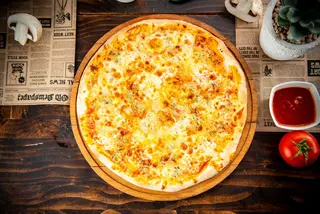 Pizza Quattro Formaggi mare