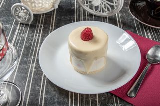 Mousse de ciocolata alba