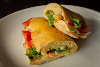Mozzarella sendvič